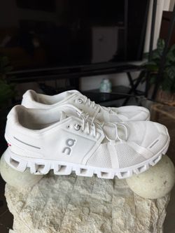 On Cloud 5 Men’s Running Shoes White US 9.5 EU 43 Sneakers
