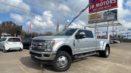 2019 Ford F350 Super Duty Crew Cab