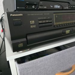 Panasonic 5 Disc DVD/CD Player 