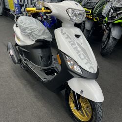 Brand New Razor 200cc Gas Scooter 