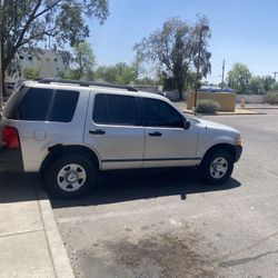 2005 Ford Explorer