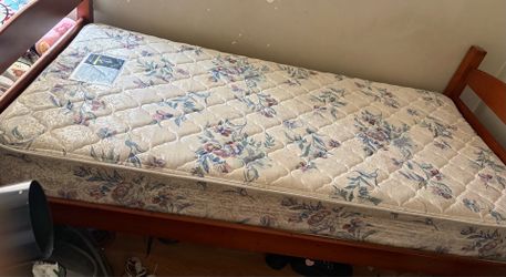 Twin bed