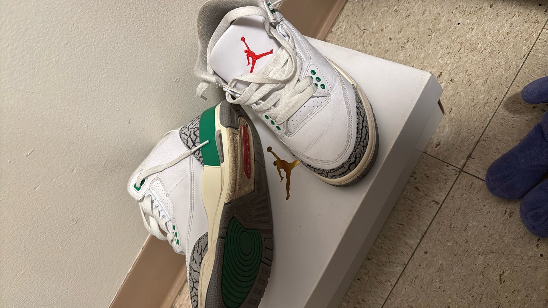 Air Jordan’s Retro 3 Size 5