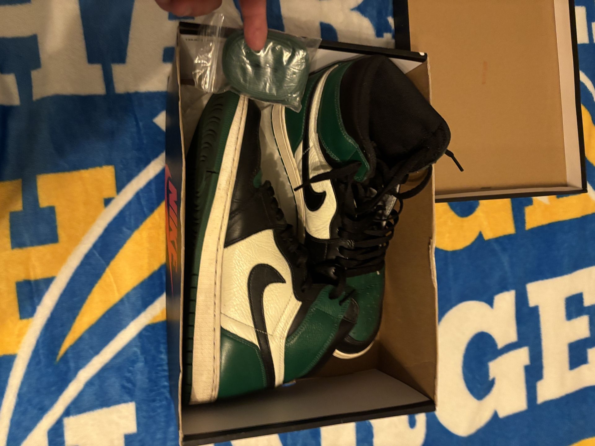 Jordan 1 Retro High - Pine Green - Size 11 - Open To Offers