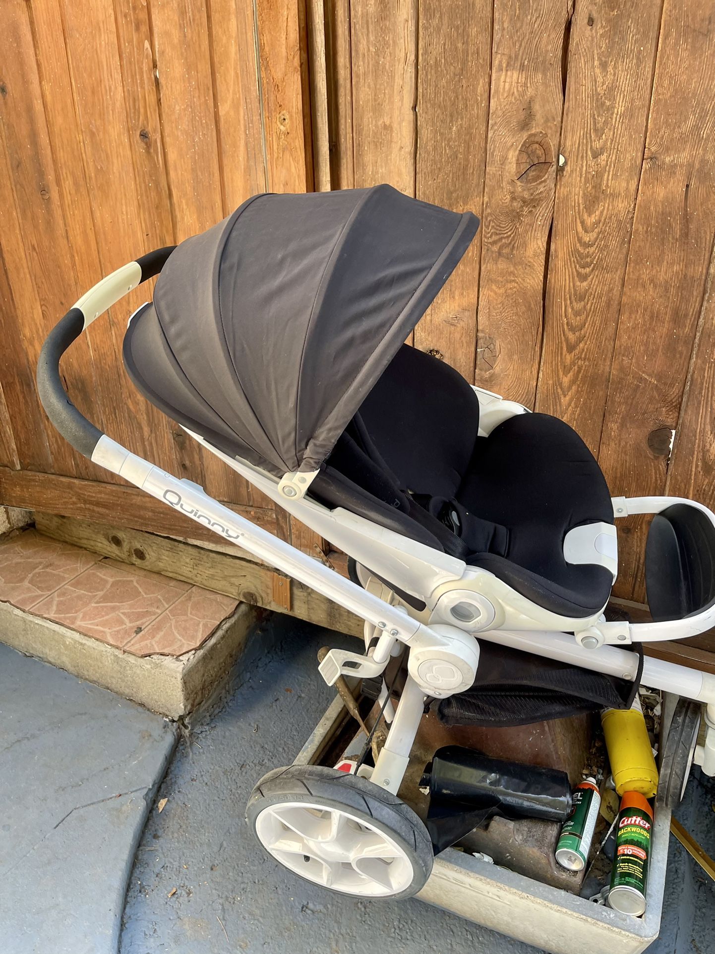 Quinn Stroller 