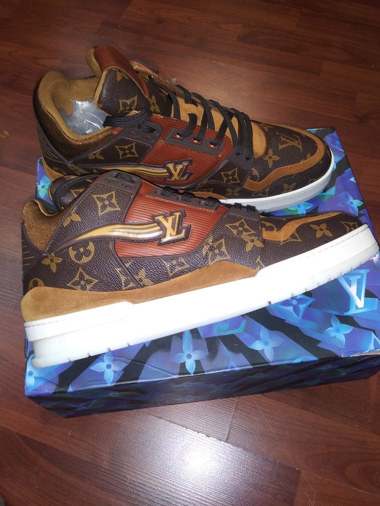 Louis vuitton sneakers size 44
