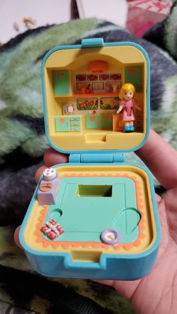 1991 Polly Pocket Dinner Time Compact Toy