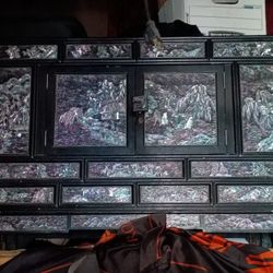 Pearl Hand Craft Dresser