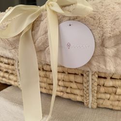 Little Scoops Moses Basket And Blanket