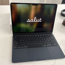 MacBook Air M4 Chip, 16 GB Memory