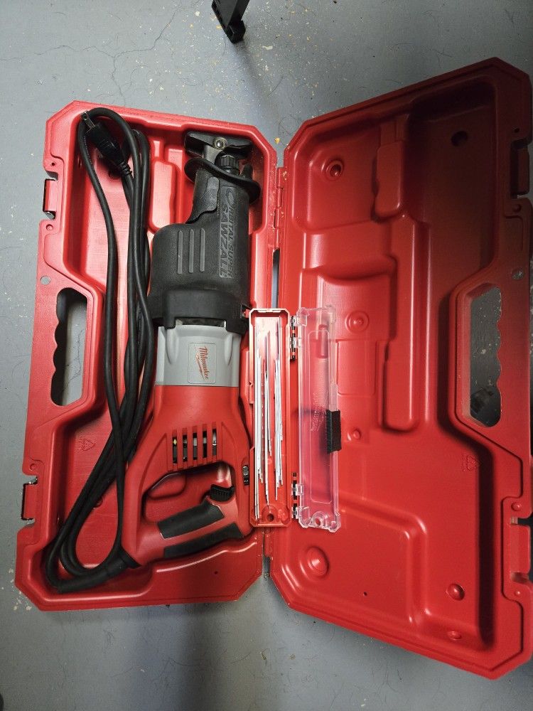 Milwaukee Super Sawsall, Case, Blades Set