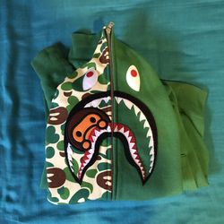 Green Shark hoodie sz XXL fits like a XL