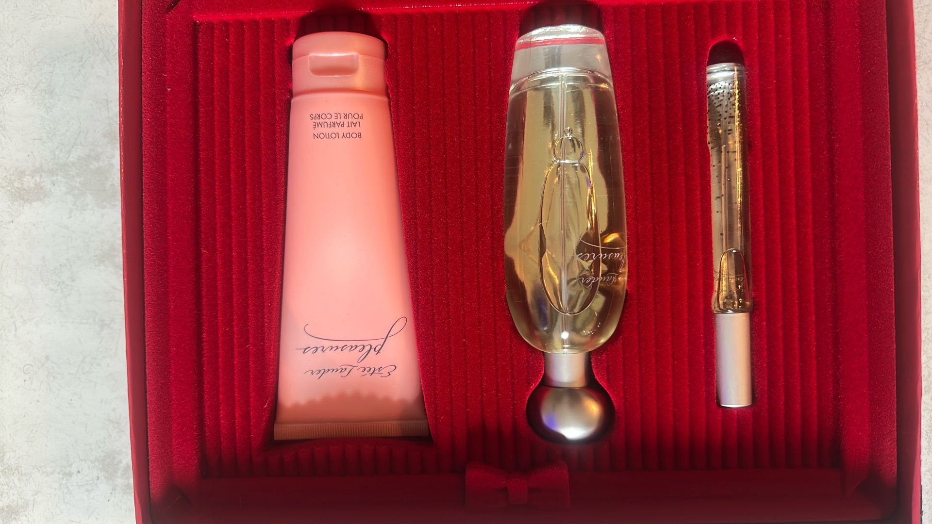 Estee Lauder Pleasures Perfume Set 3.4oz