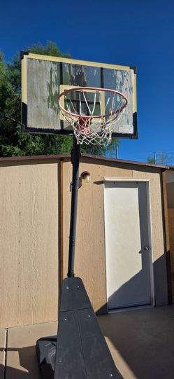 Basketball hoope