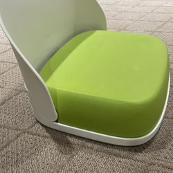Booster Seat_OXO International 