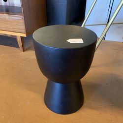 Hendry Side Table