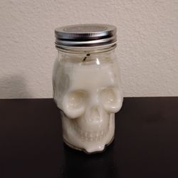 Bella Lux Spiced Pumpkin Skull Candle