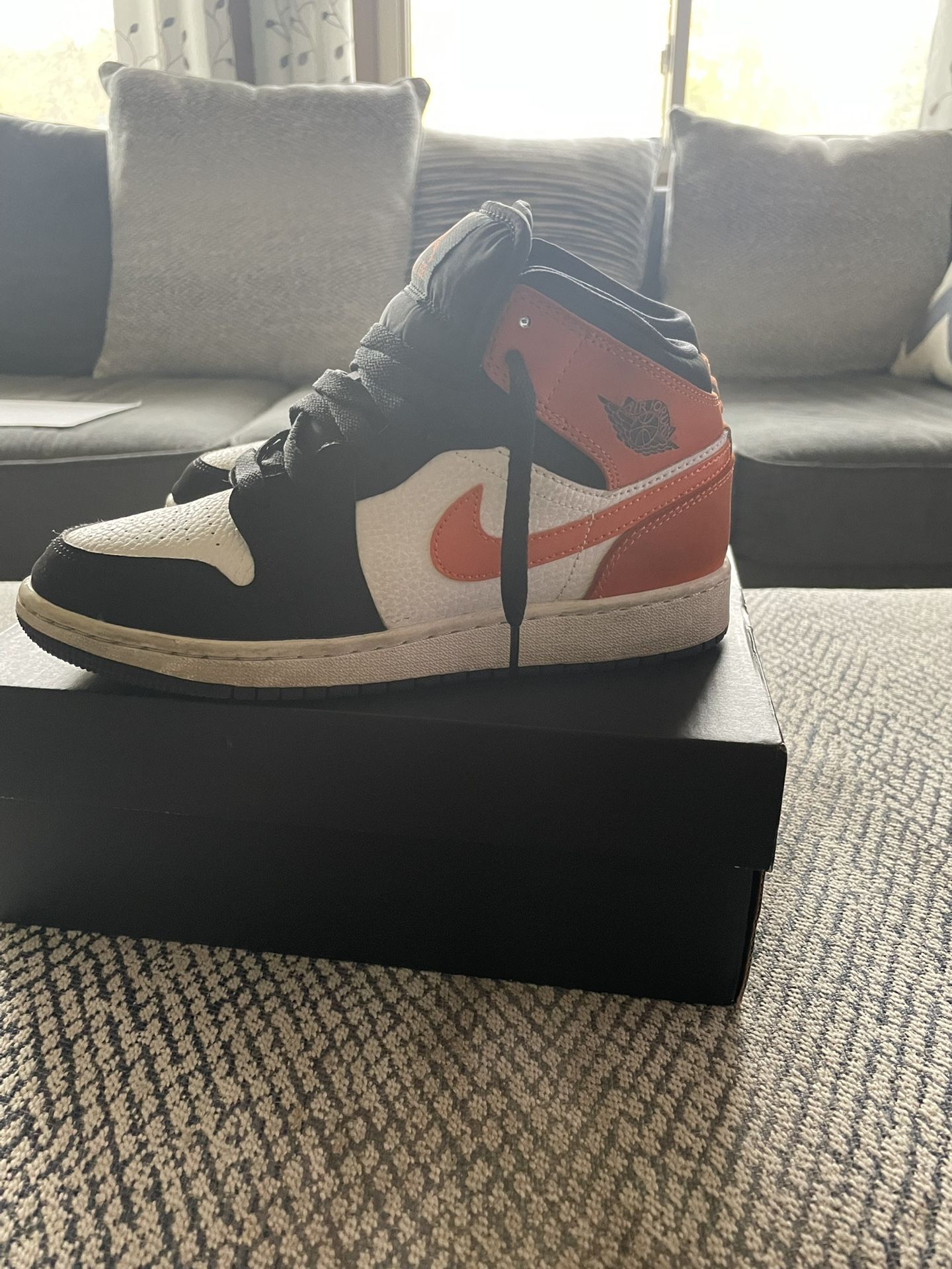 Air Jordan 1 Mid (GS)