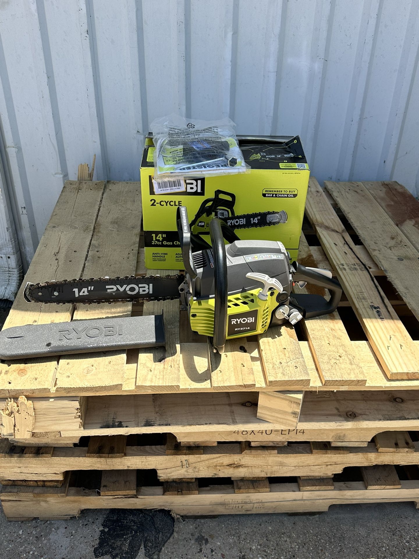 RYOBI 14 in. 37cc 2-Cycle Gas Chainsaw USED Perfect condition perfect work Used $100
