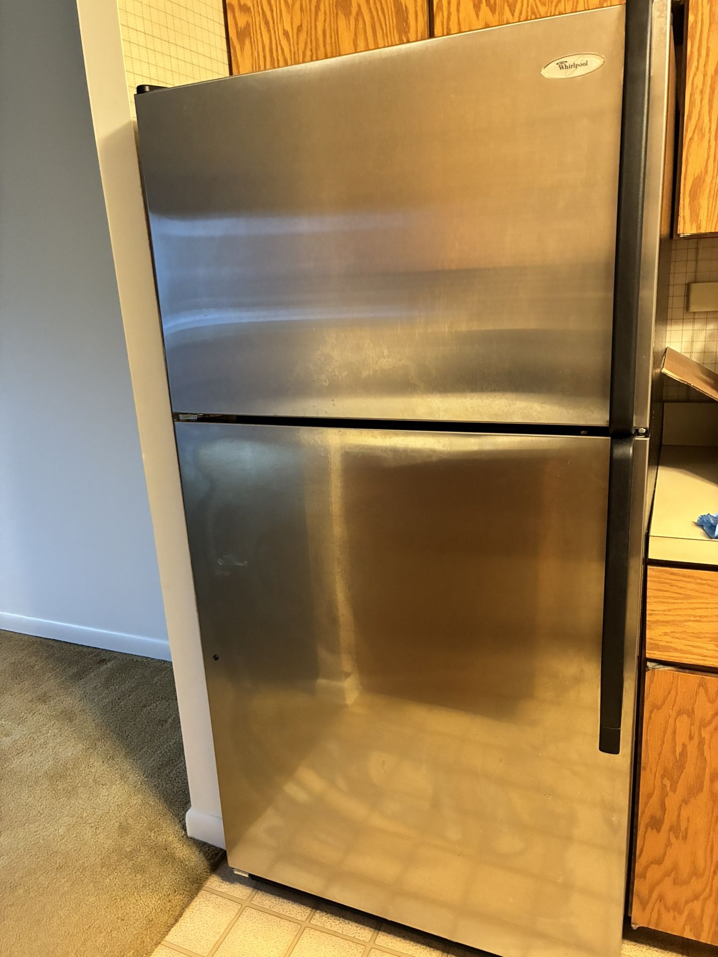 Whirlpool Top Freeze Refrigerator Good Working Condition Very Clean