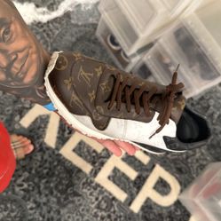 LOUIS VUITTON RUNNER SHOES SZ 12 