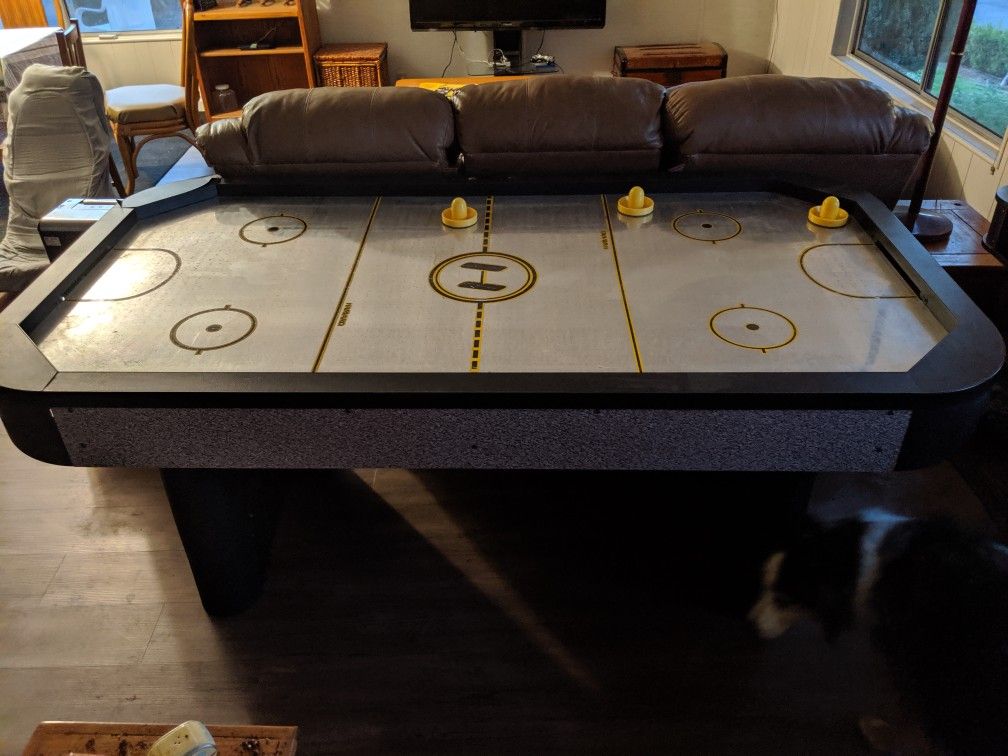 Air Hockey Table