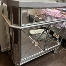Mirror Nightstand Like New 
