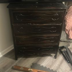 Dresser 4 Drawer 