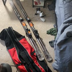 R-10 Atomic Snow Skis
