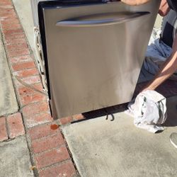 Frigidaire Dishwasher 