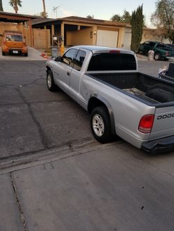 Dodge dakota2002 en buen estado corre bien titulo limpio mejor oferta
