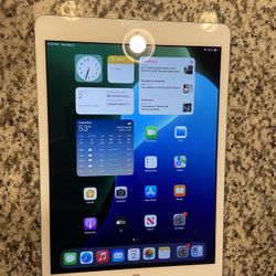 Apple iPad 8th Generation 32gb Wi-Fi Silver - Works Great - Latest iOS 18 Installed 