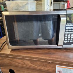 Compact Countertop Microwave 