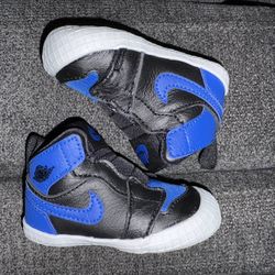 Jordan 1 “Royal” Size 2C