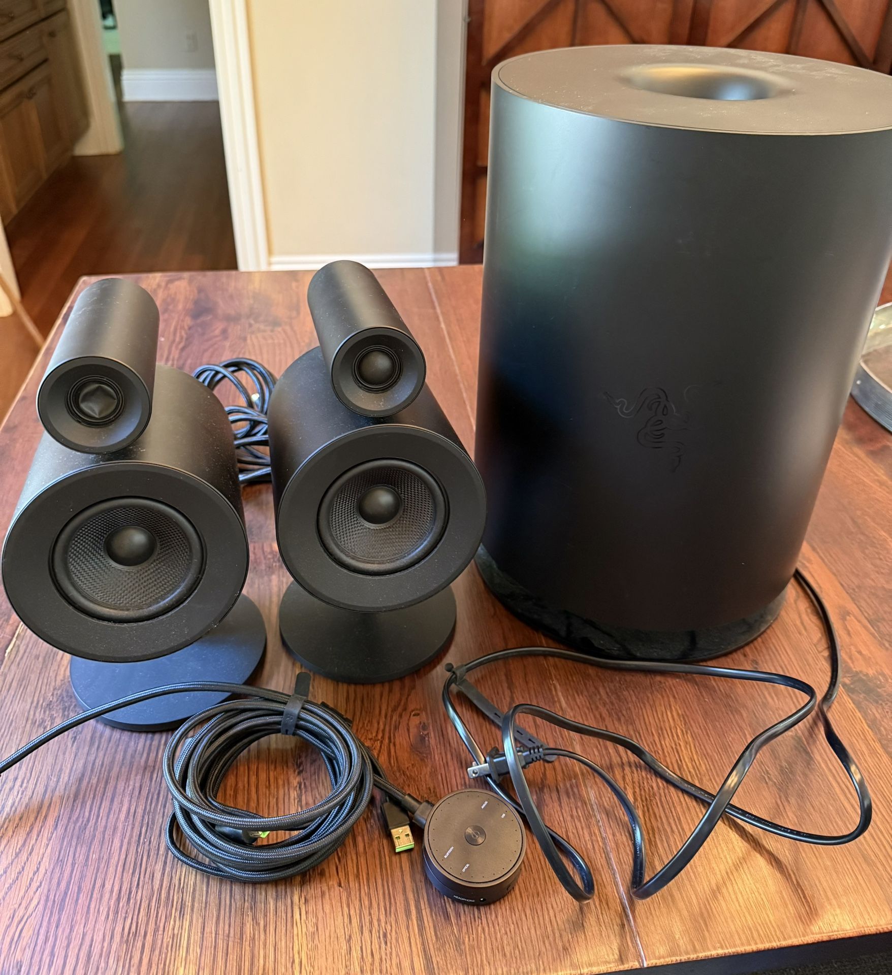 Razer Nommo Pro: THX Certified Premium Audio PC Gaming Speakers