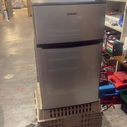 Mini Refrigerator 