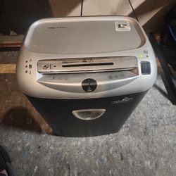 Fellowes Paper Shredder