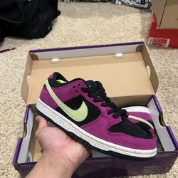 Nike SB Dunk Low Pro “ACG Terra Red Plum”