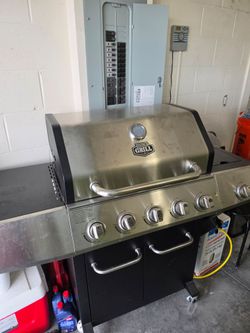 Gas Grill with Side Burner