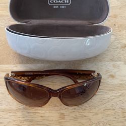 Coaches Great Quality Lens And Frames Looks New No Damage!
