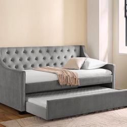 Upholstered Twin Daybed with Trundle 