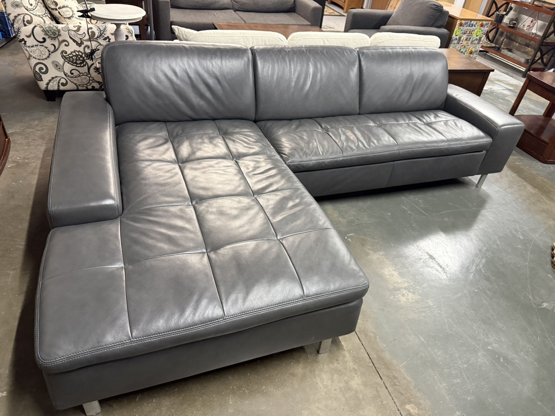 Modern Gray Leather Sectional — Oversized, Sleek & Luxurious