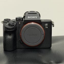  Sony a7III in excellent condition