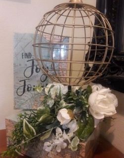 Gold Wire Globe Decorative Centerpiece