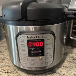Insta Pot Ip-Duo 6 Quart