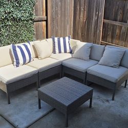 Rattan Outdoor Furniture Set
Seats 5 people. 