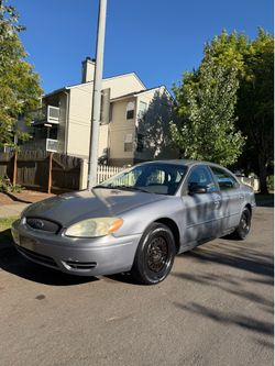 2004 Ford Taurus