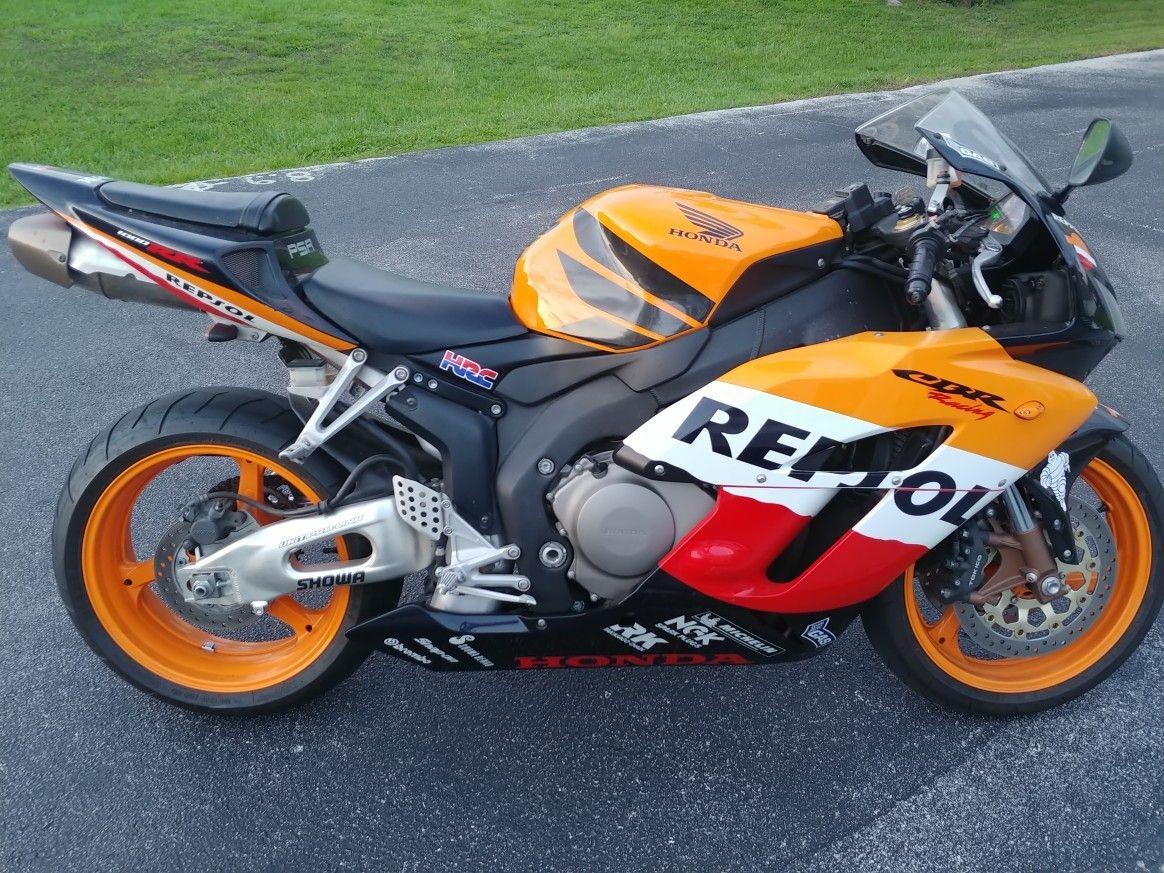 2005 Honda CRB 1000r Repsol Original