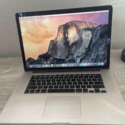MacBook Pro I7 2.2GHZ lots of Software Final Cut Pro 