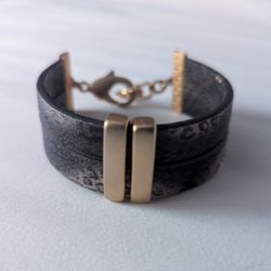 Leather and Gold Bracelet